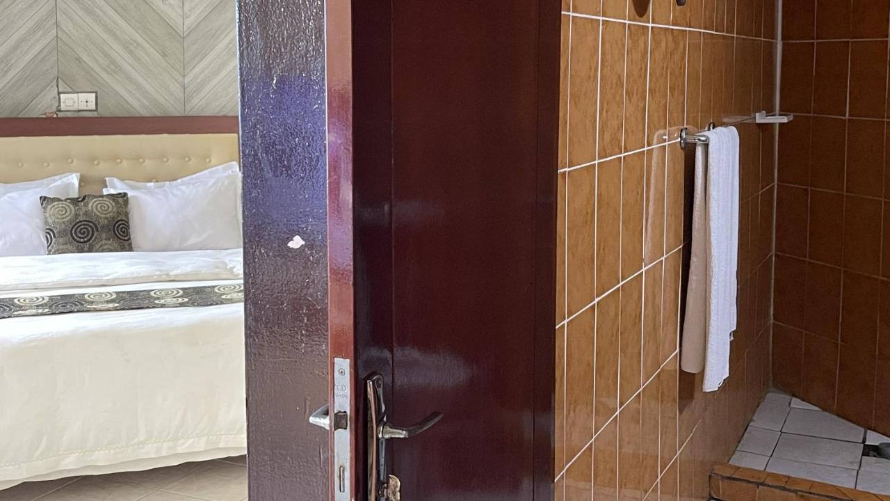 Hotel Les Polygones 克里比 外观 照片