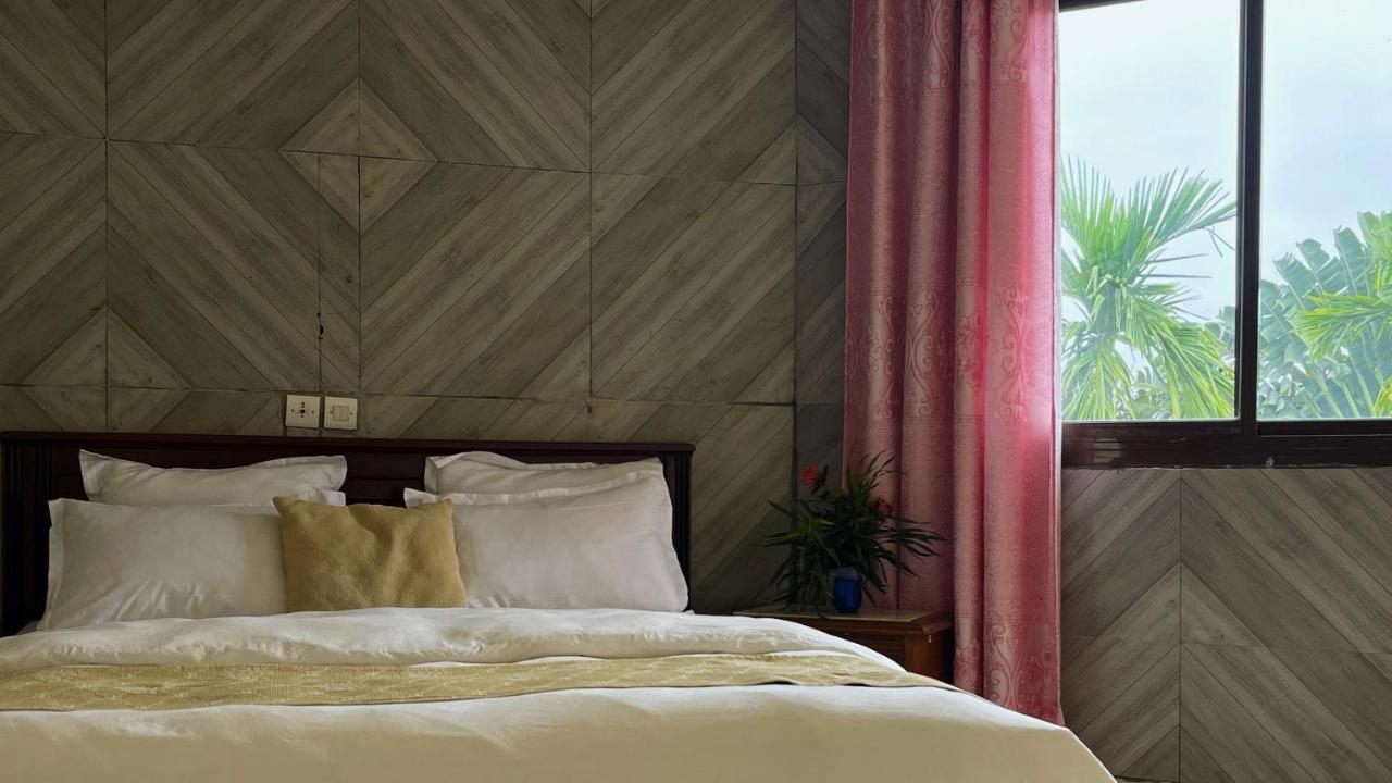 Hotel Les Polygones 克里比 外观 照片