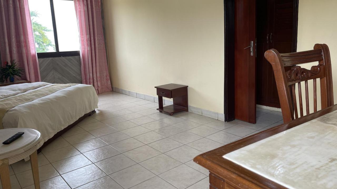 Hotel Les Polygones 克里比 外观 照片