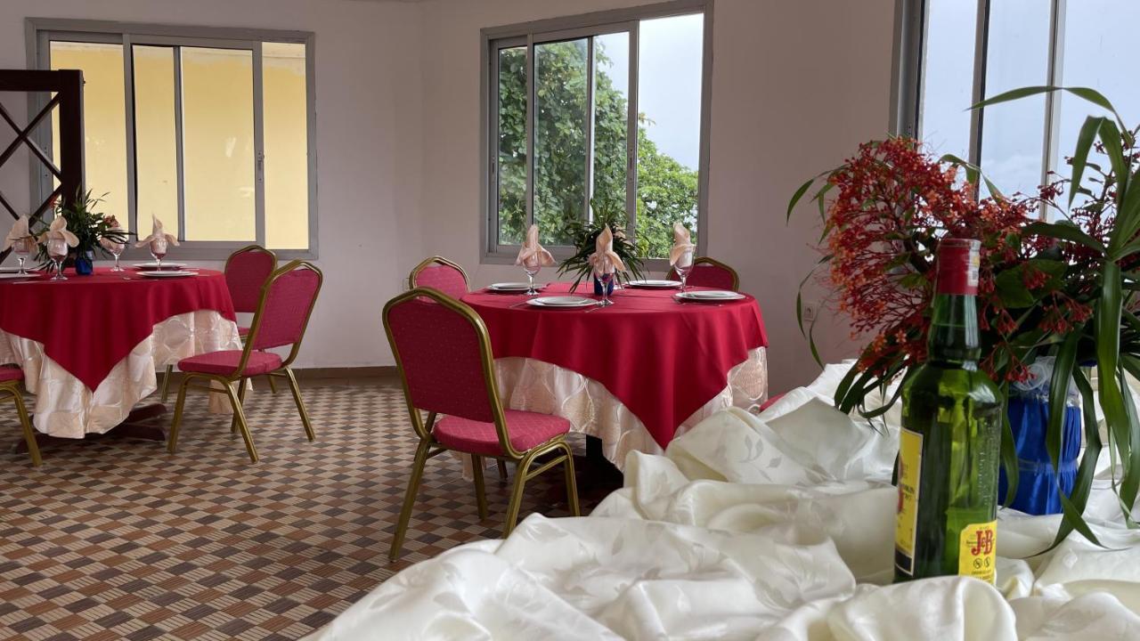 Hotel Les Polygones 克里比 外观 照片
