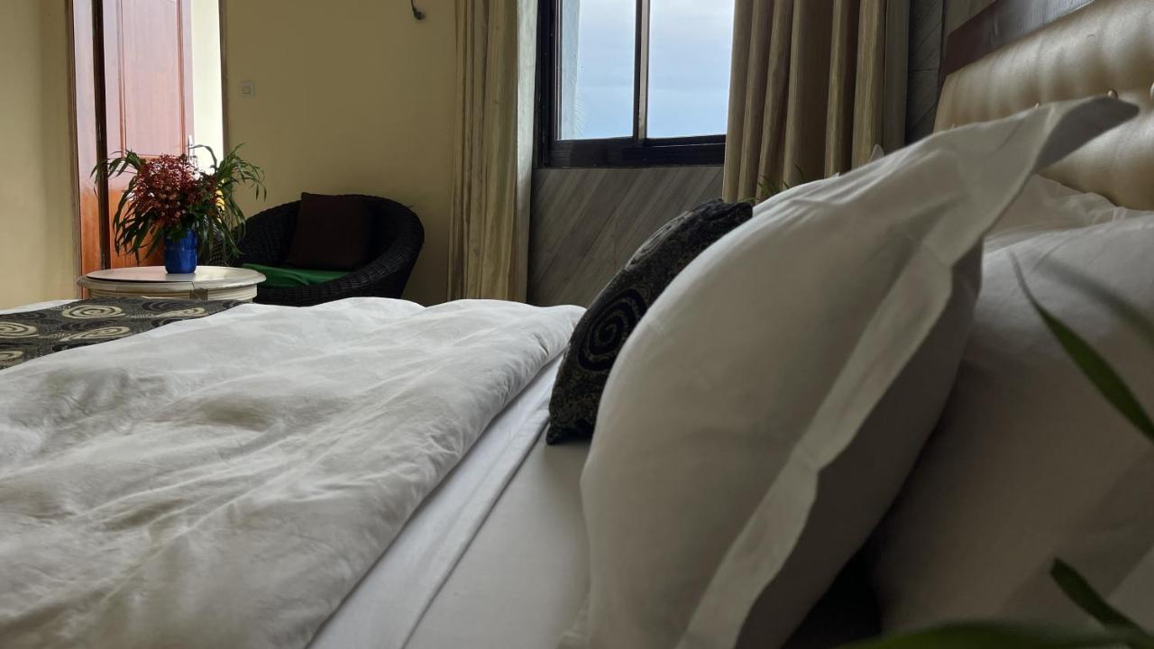 Hotel Les Polygones 克里比 外观 照片