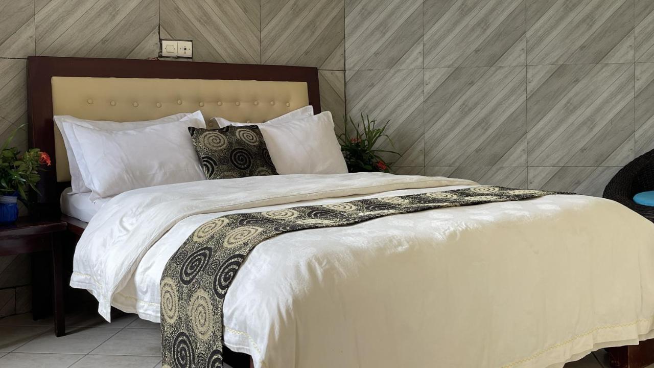 Hotel Les Polygones 克里比 外观 照片